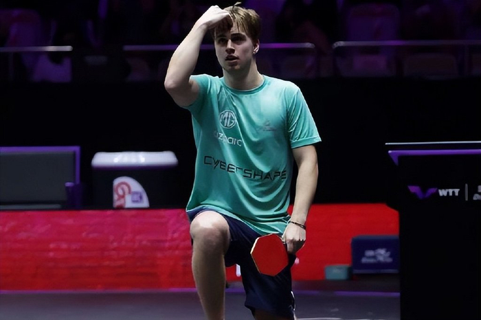 角色是在球 角色是在球